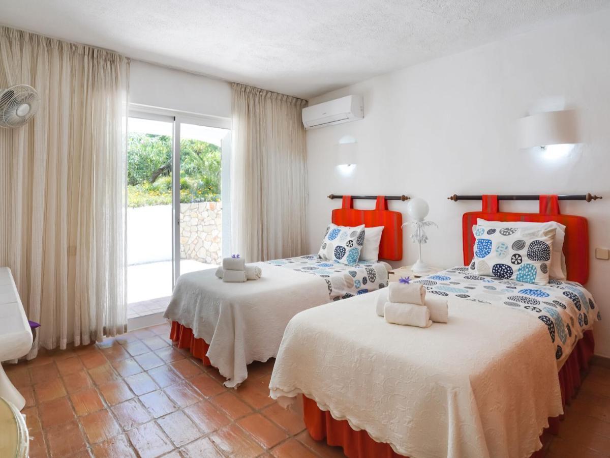 Roofed Villa In Albufeira With Private Swimming Pool Olhos de Agua  Dış mekan fotoğraf